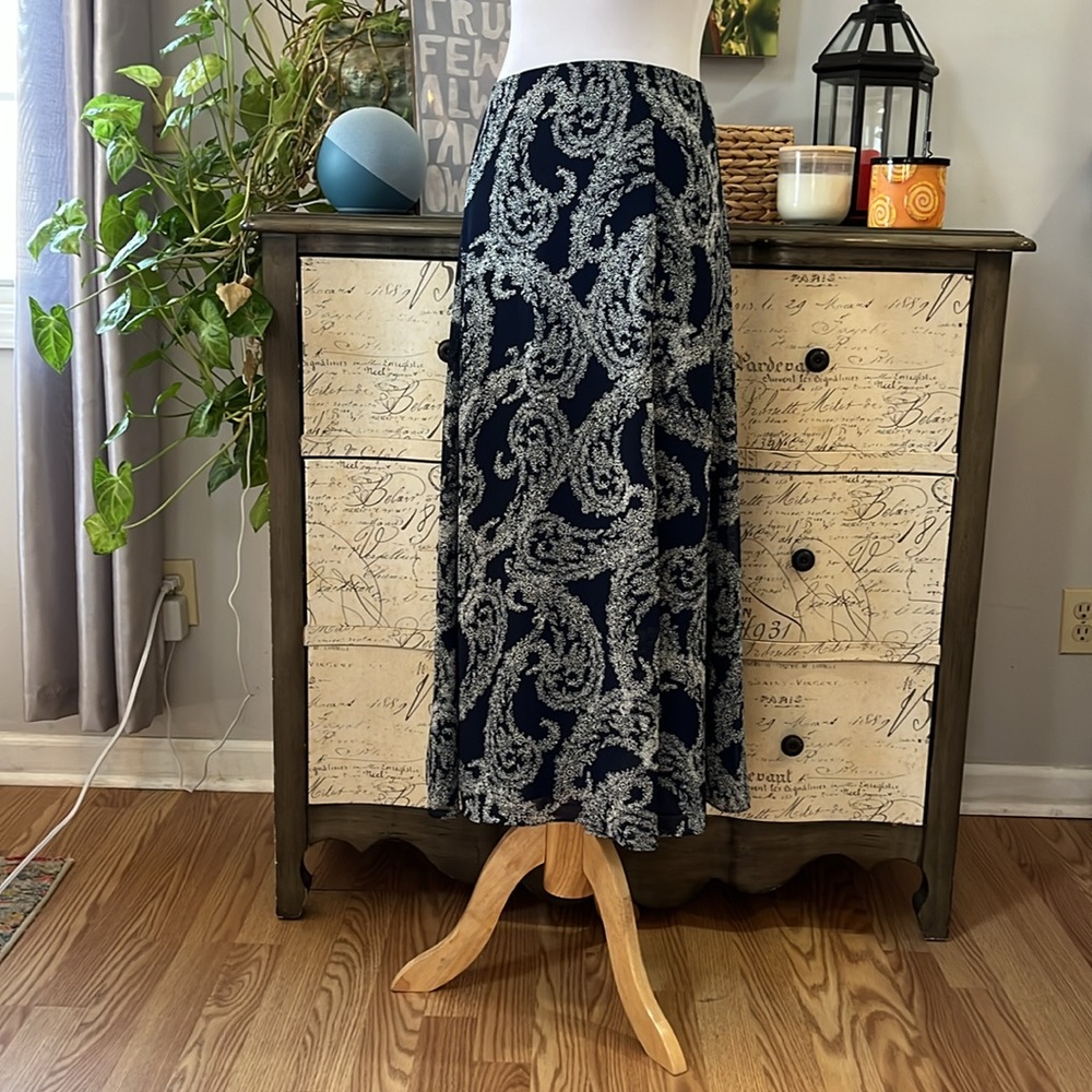 LIZ CLAIBORNE A-LINE FLOWY FLORAL CHIFFON MAXI SKIRT DARK BLUE WHITE SIZE 12 - Picture 10 of 15